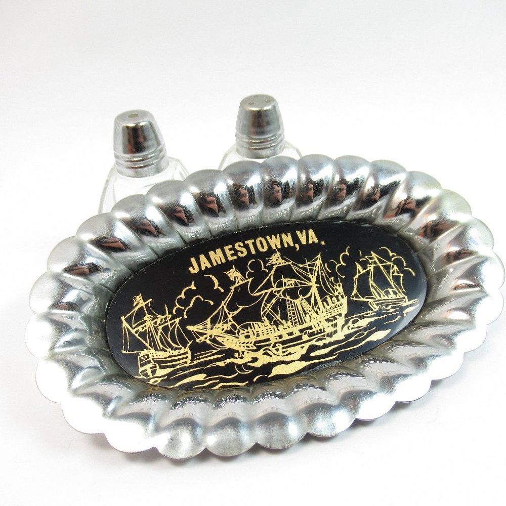 Vintage Jamestown Salt and Pepper set